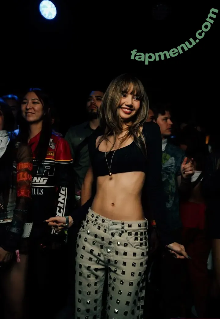 Lisa Blackpink nude photo #3029 (Lisa Blackpink)