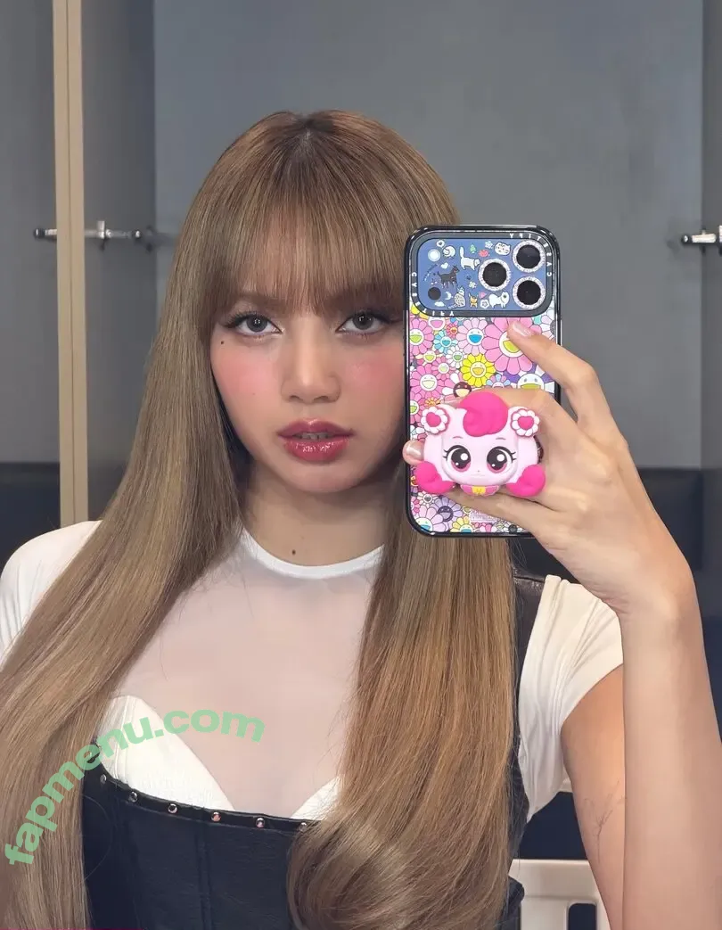 Lisa Blackpink nude photo #3049 (Lisa Blackpink)