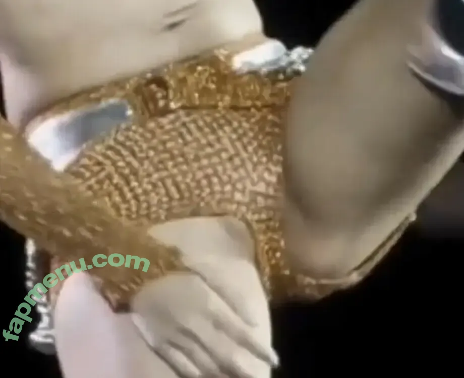 Lisa Blackpink nude photo #3068 (Lisa Blackpink)