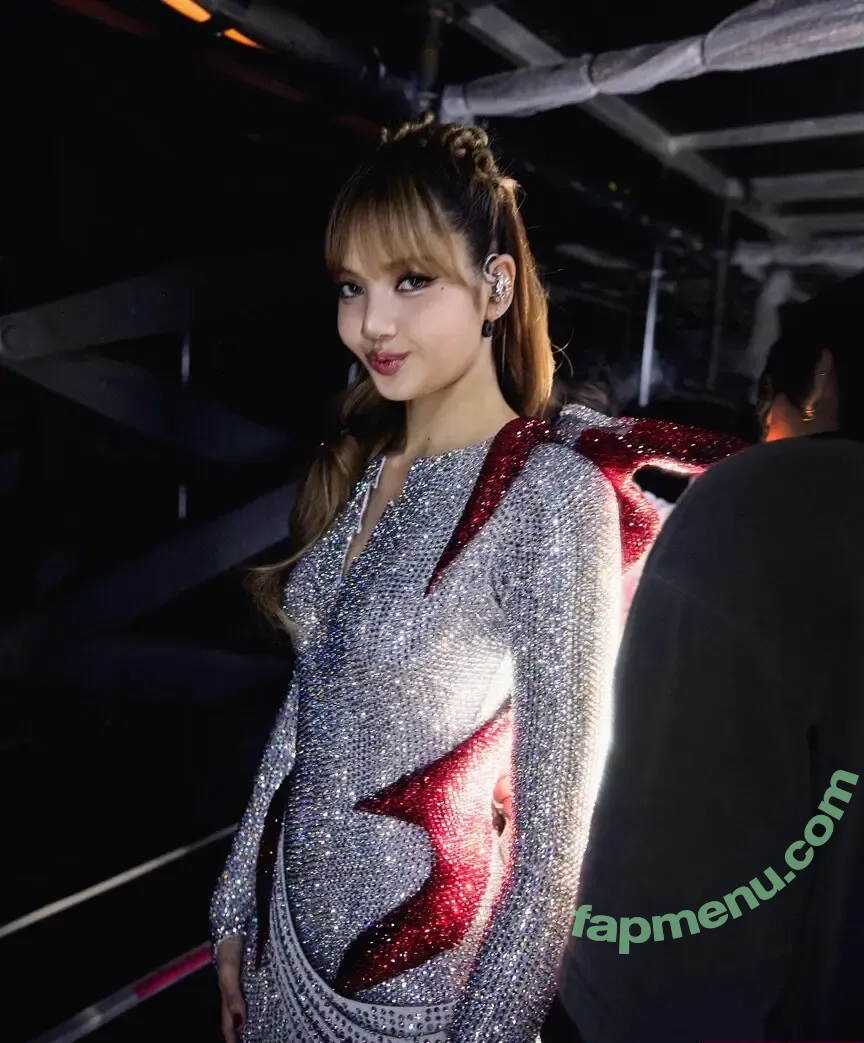 Lisa Blackpink nude photo #3086 (Lisa Blackpink)