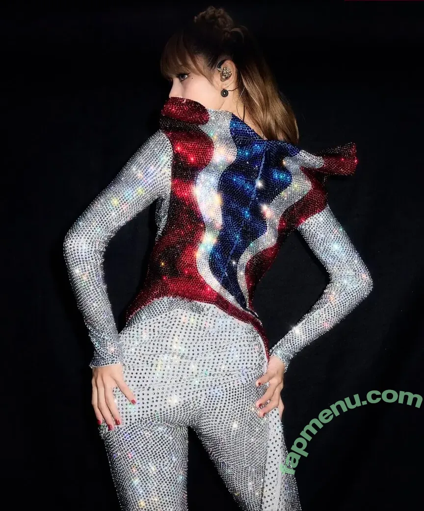 Lisa Blackpink nude photo #3094 (Lisa Blackpink)
