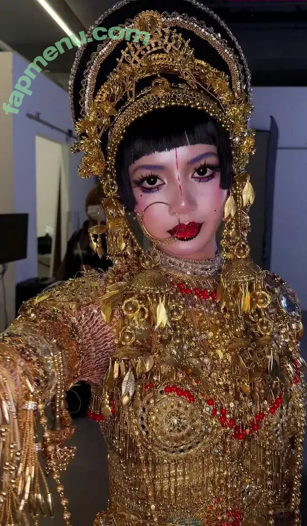 Lisa Blackpink nude photo #3102 (Lisa Blackpink)