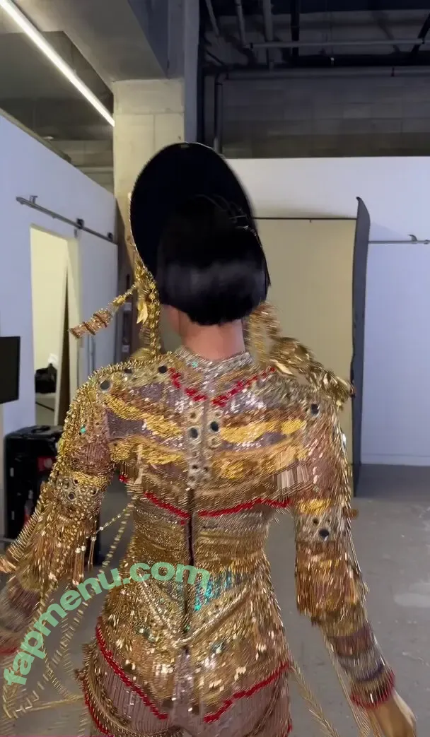 Lisa Blackpink nude photo #3103 (Lisa Blackpink)