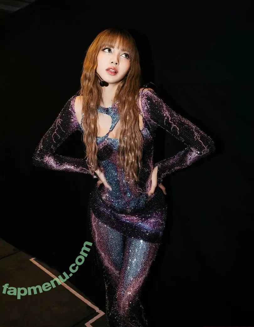 Lisa Blackpink nude photo #3148 (Lisa Blackpink)