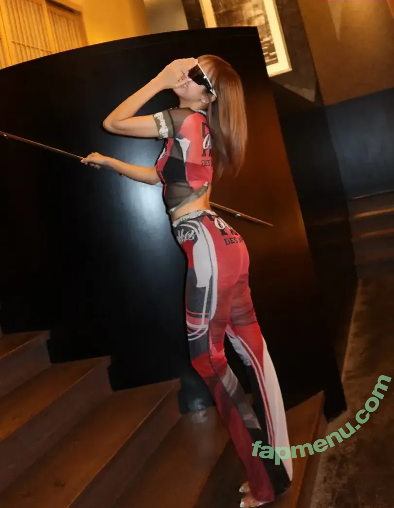 Lisa Blackpink nude photo #3169 (Lisa Blackpink)