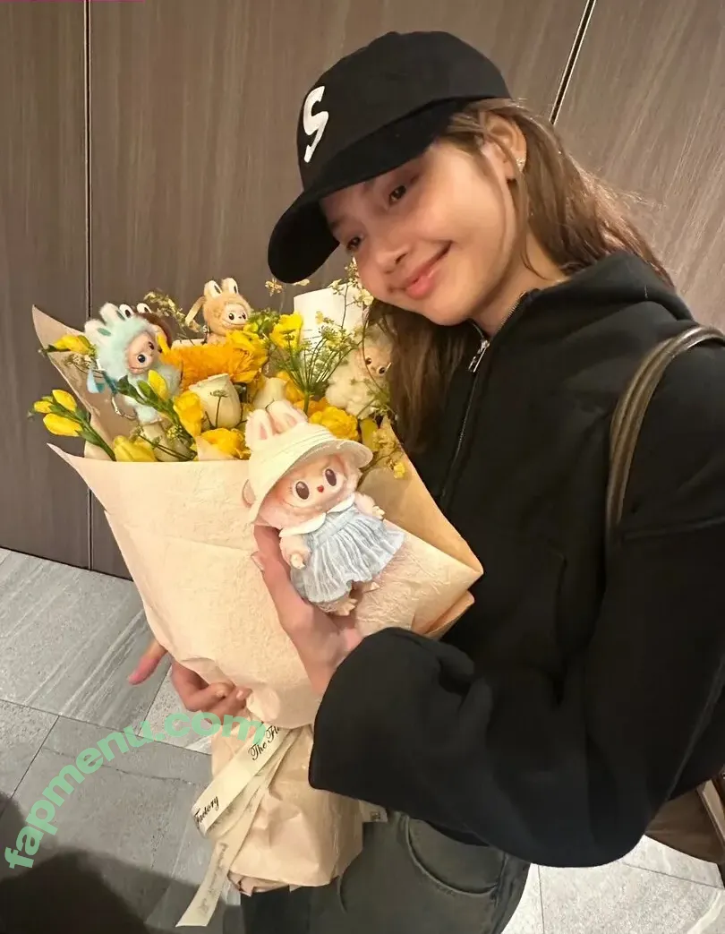 Lisa Blackpink nude photo #3173 (Lisa Blackpink)