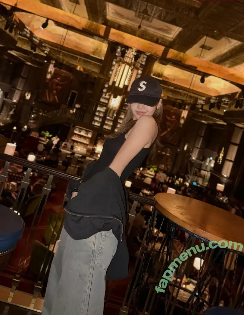 Lisa Blackpink nude photo #3175 (Lisa Blackpink)