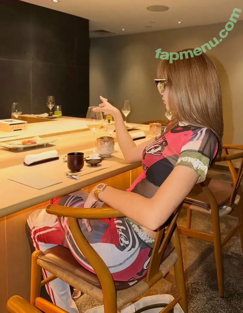 Lisa Blackpink nude photo #3176 (Lisa Blackpink)