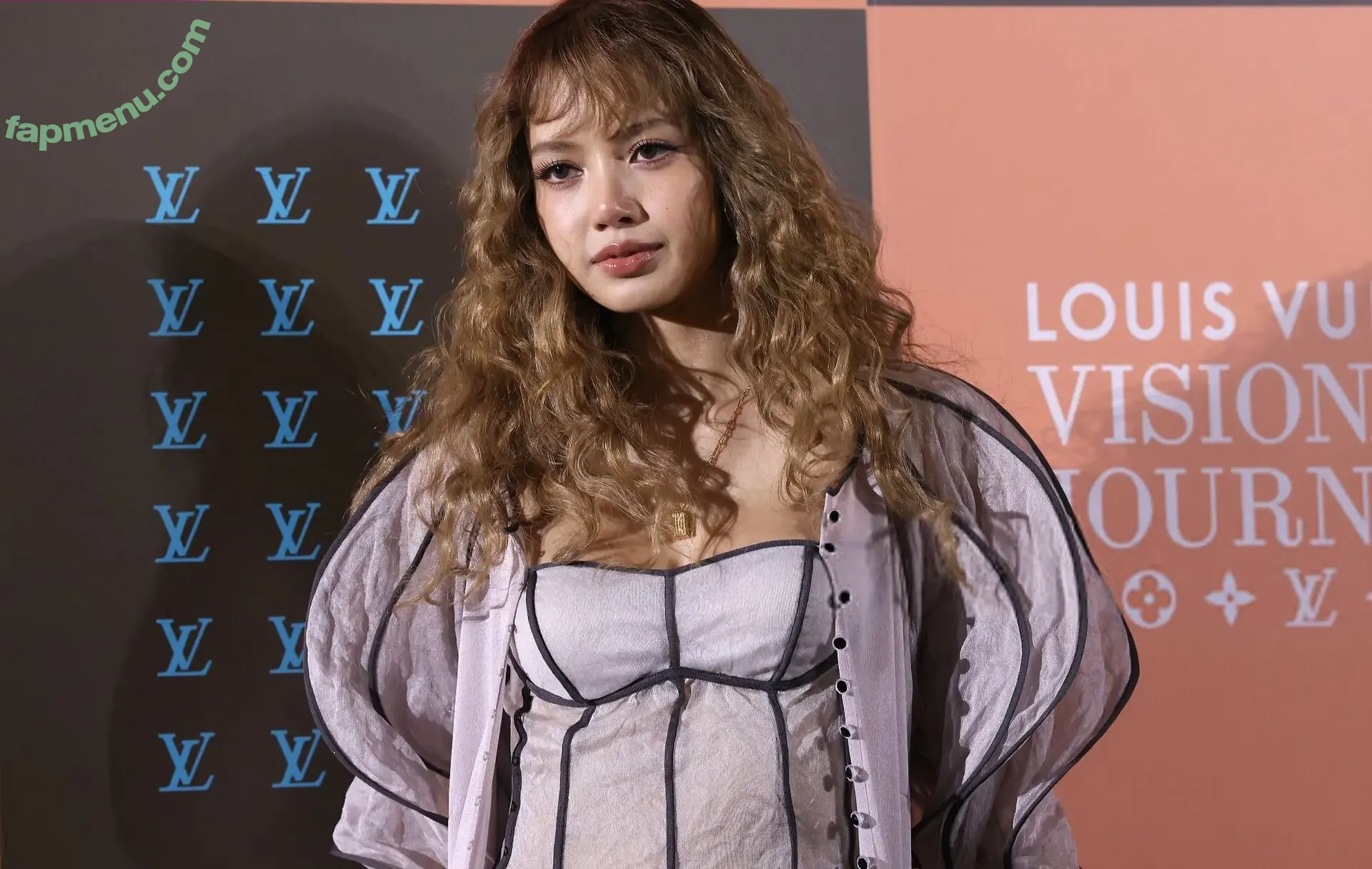 Lisa Blackpink nude photo #3205 (Lisa Blackpink)