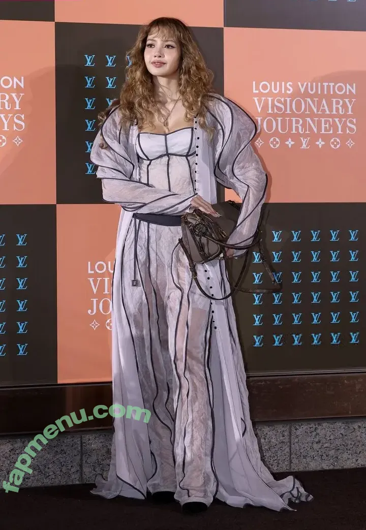 Lisa Blackpink nude photo #3207 (Lisa Blackpink)