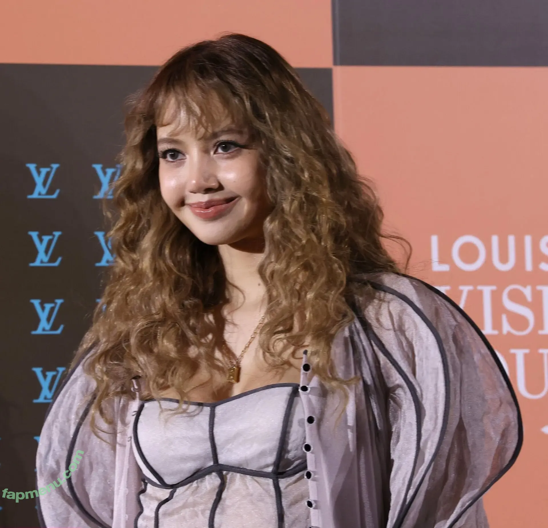 Lisa Blackpink nude photo #3208 (Lisa Blackpink)