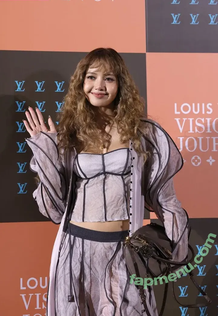 Lisa Blackpink nude photo #3212 (Lisa Blackpink)