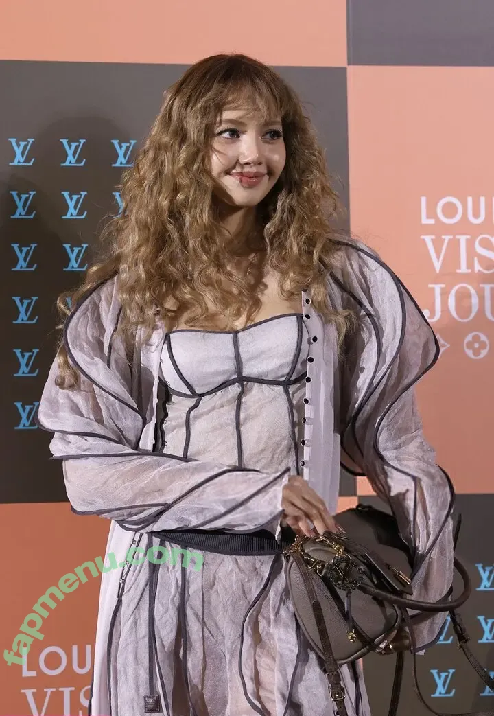 Lisa Blackpink nude photo #3213 (Lisa Blackpink)