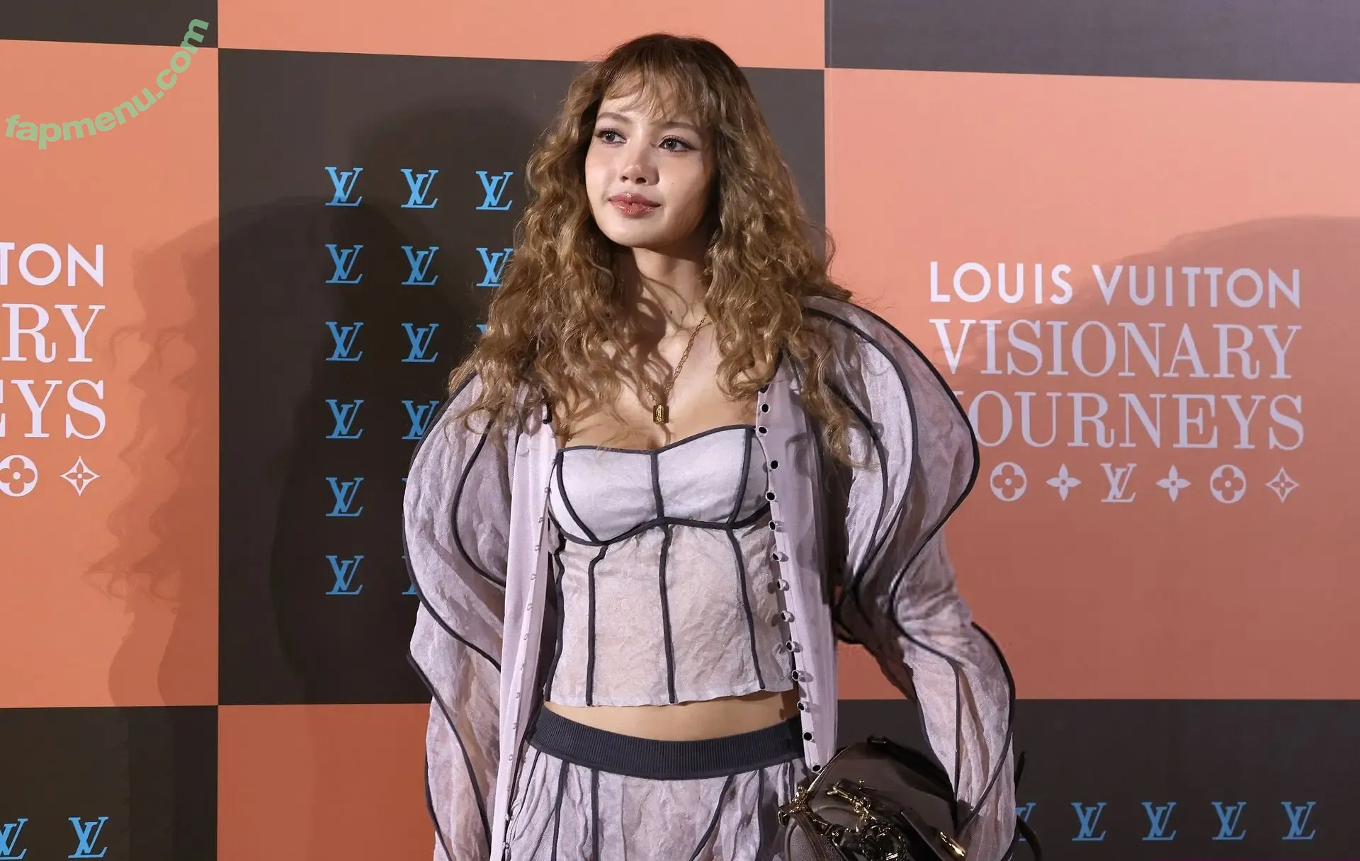 Lisa Blackpink nude photo #3215 (Lisa Blackpink)