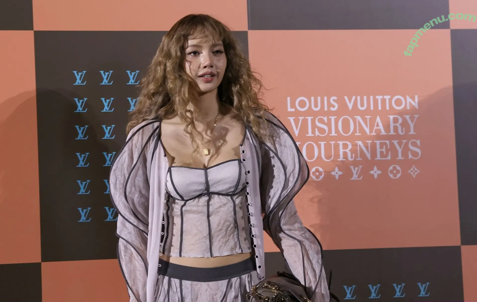 Lisa Blackpink nude photo #3225 (Lisa Blackpink)