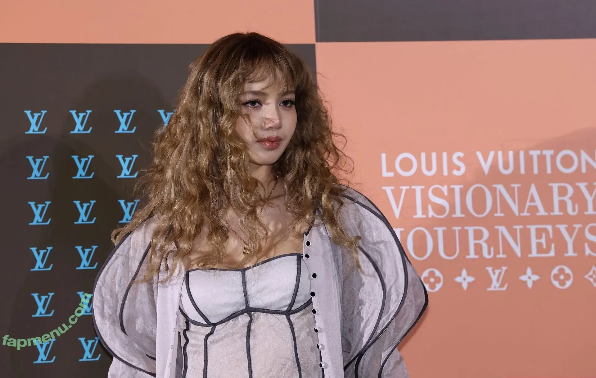 Lisa Blackpink nude photo #3226 (Lisa Blackpink)