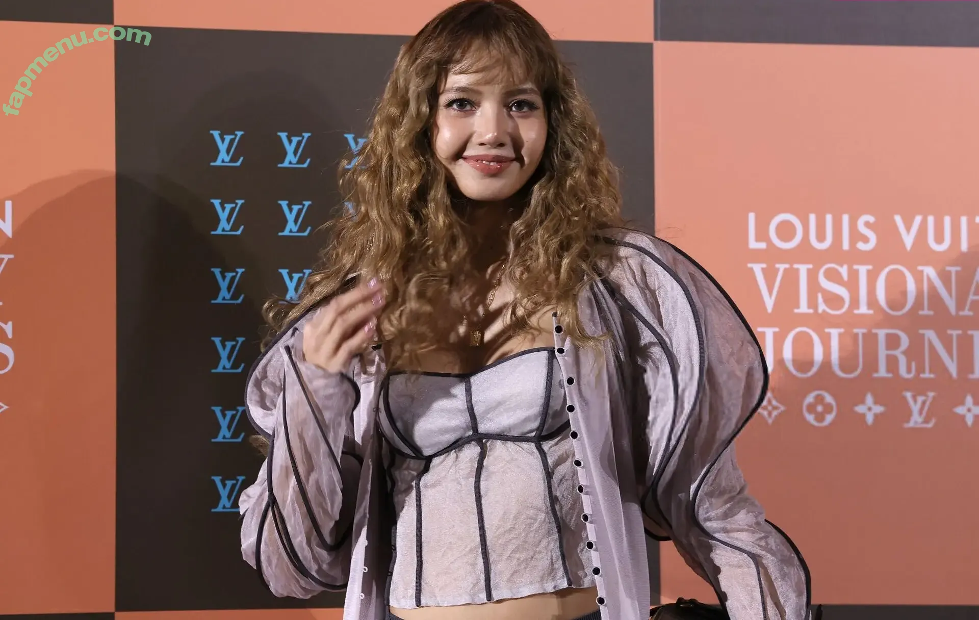 Lisa Blackpink nude photo #3233 (Lisa Blackpink)