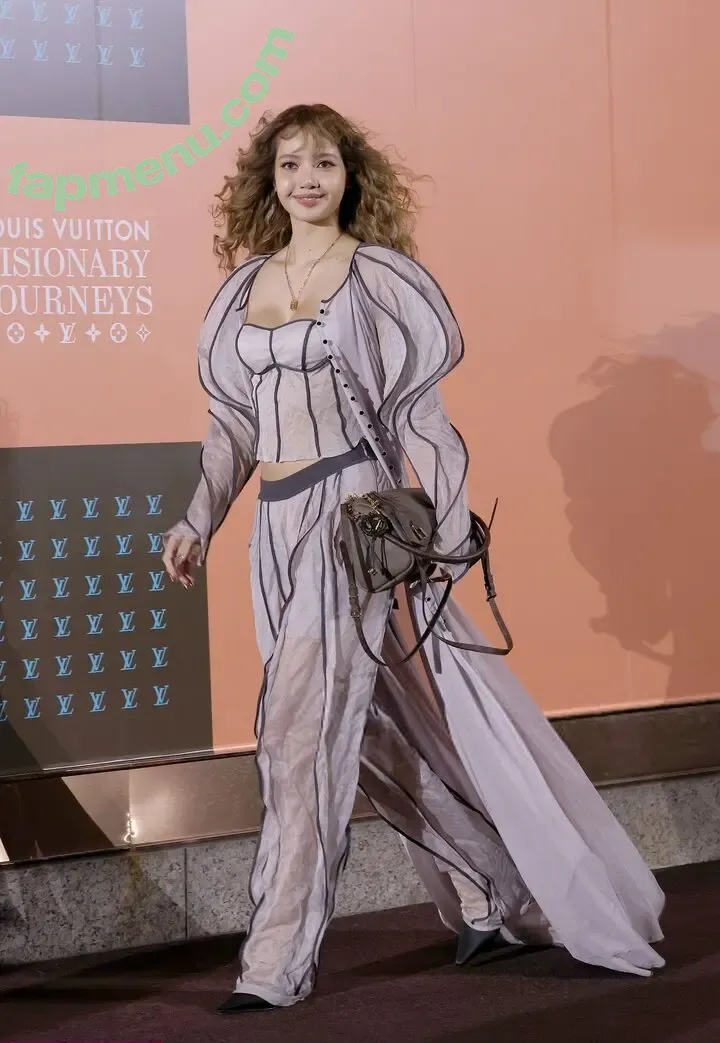 Lisa Blackpink nude photo #3236 (Lisa Blackpink)