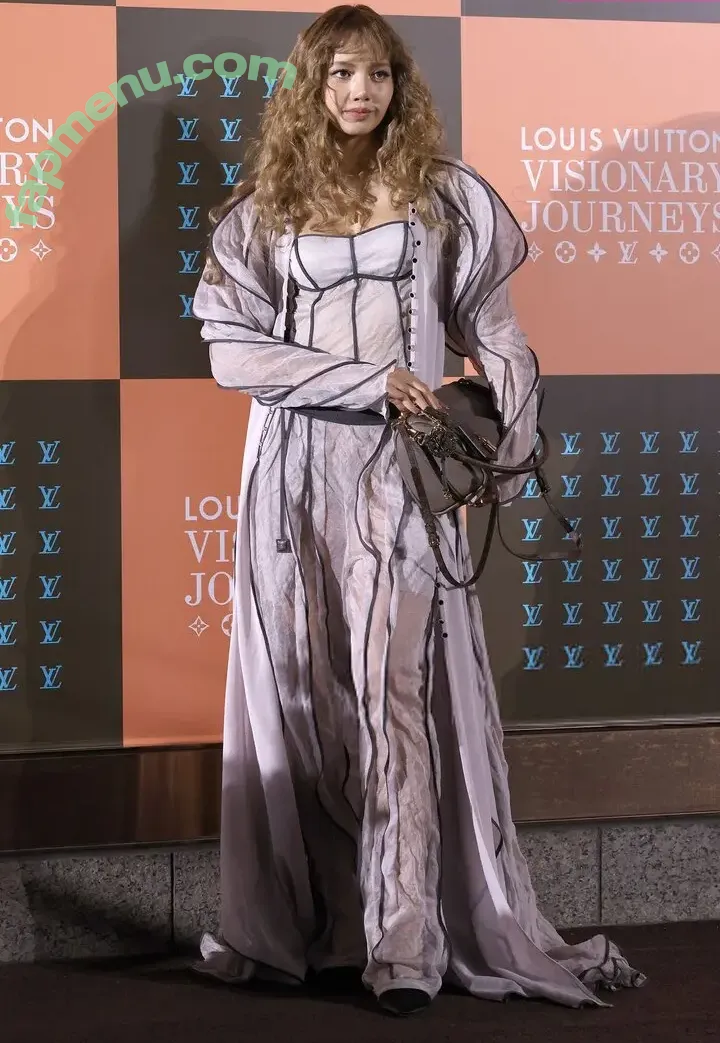 Lisa Blackpink nude photo #3237 (Lisa Blackpink)