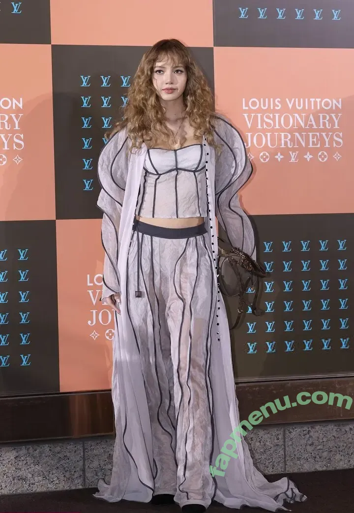 Lisa Blackpink nude photo #3240 (Lisa Blackpink)