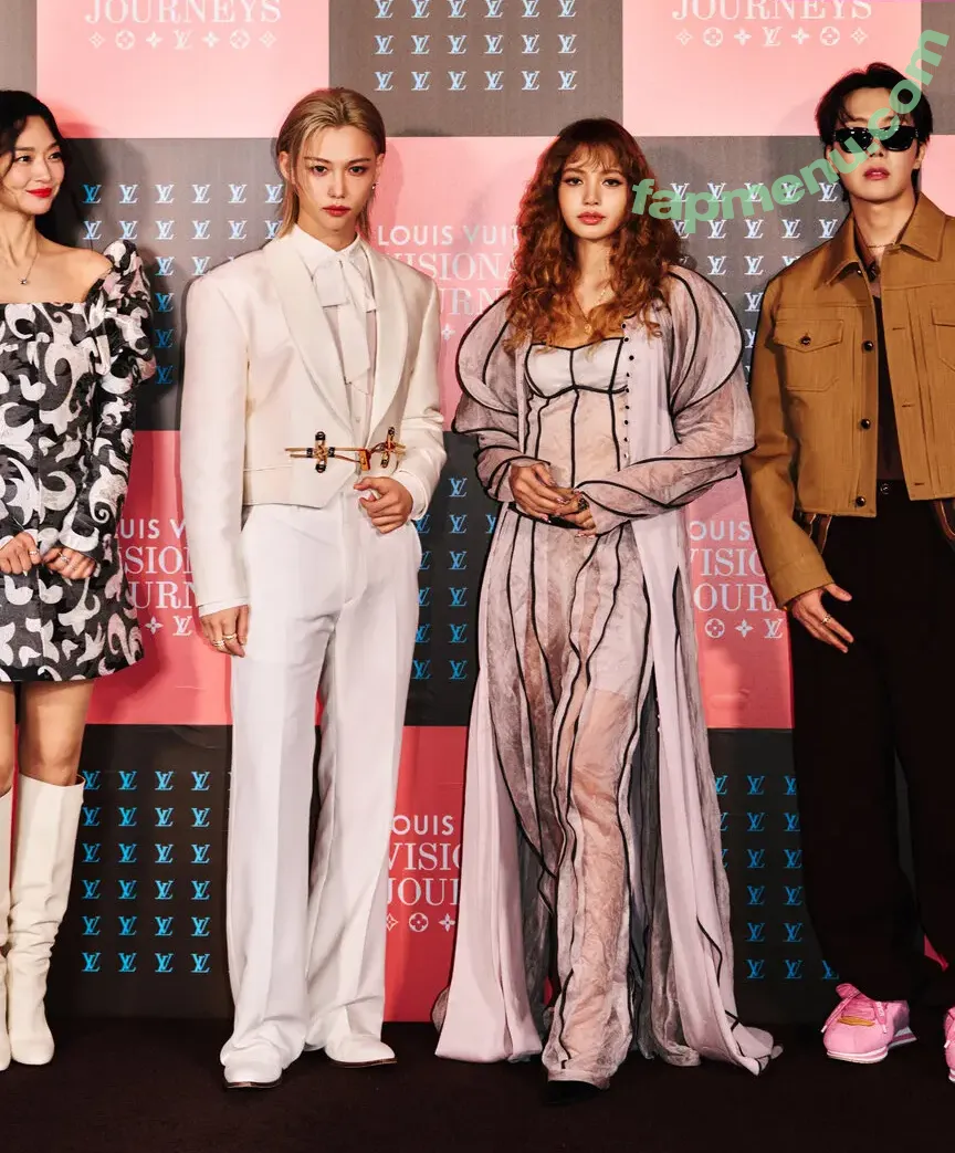 Lisa Blackpink nude photo #3279 (Lisa Blackpink)