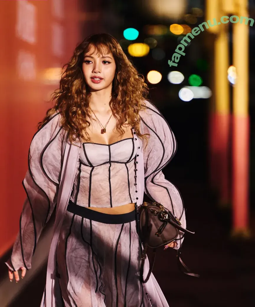 Lisa Blackpink nude photo #3282 (Lisa Blackpink)