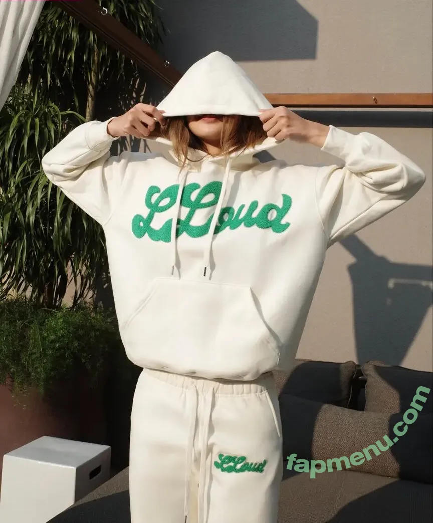 Lisa Blackpink nude photo #3298 (Lisa Blackpink)