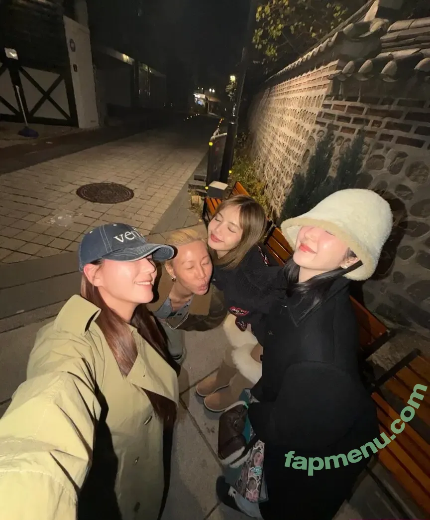 Lisa Blackpink nude photo #3343 (Lisa Blackpink)