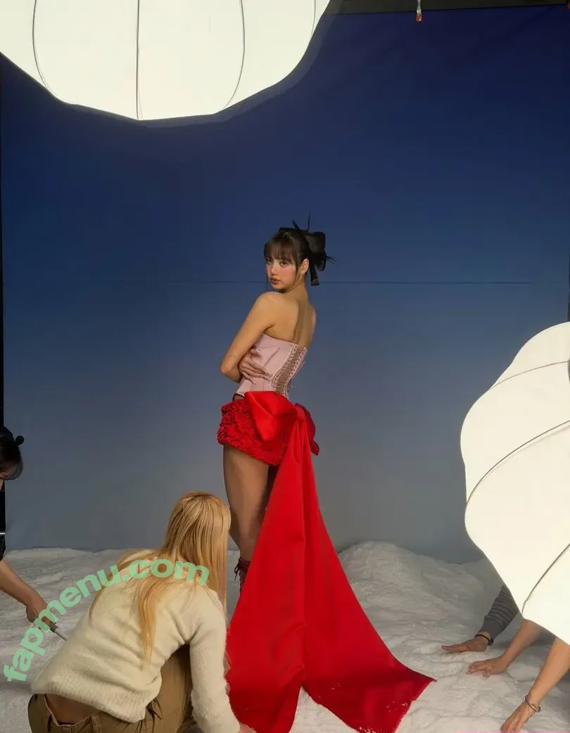 Lisa Blackpink nude photo #3353 (Lisa Blackpink)