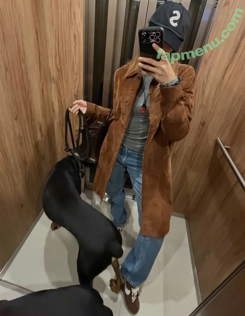 Lisa Blackpink nude photo #3375 (Lisa Blackpink)