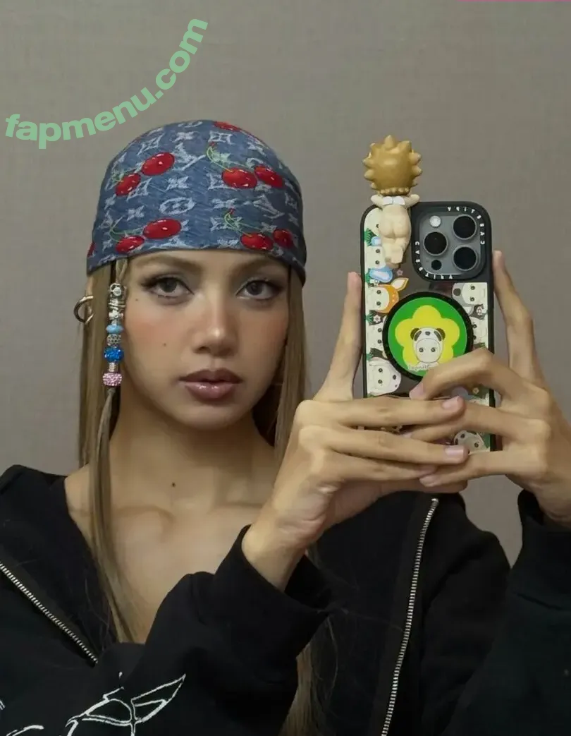 Lisa Blackpink nude photo #3385 (Lisa Blackpink)