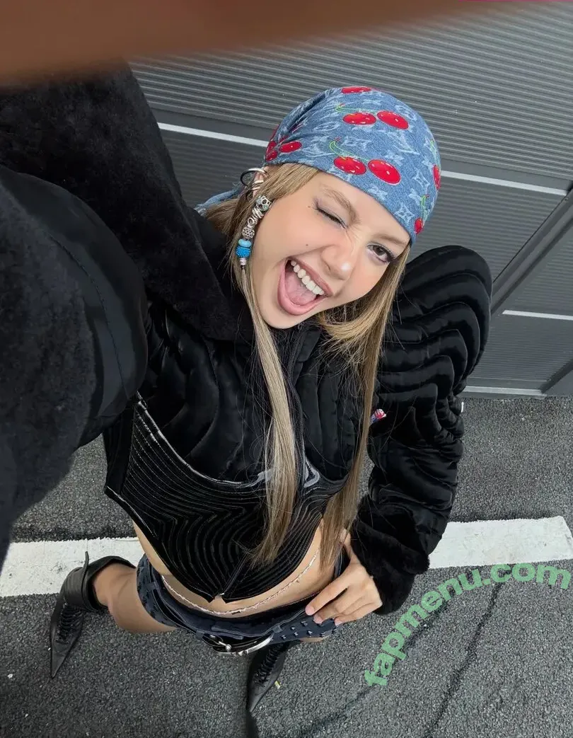 Lisa Blackpink nude photo #3391 (Lisa Blackpink)