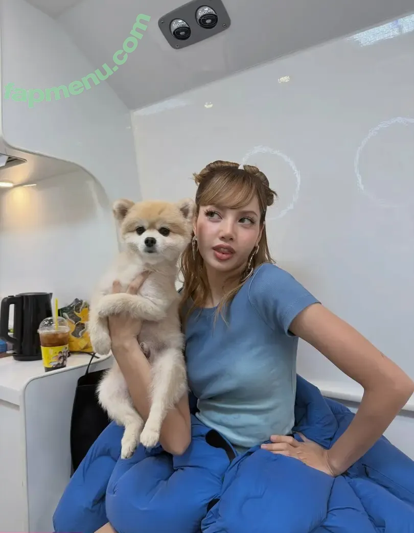Lisa Blackpink nude photo #3402 (Lisa Blackpink)