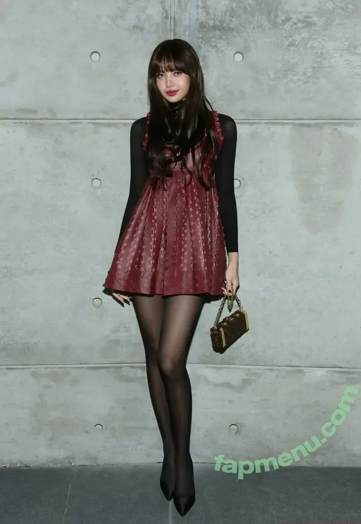 Lisa Blackpink nude photo #3411 (Lisa Blackpink)