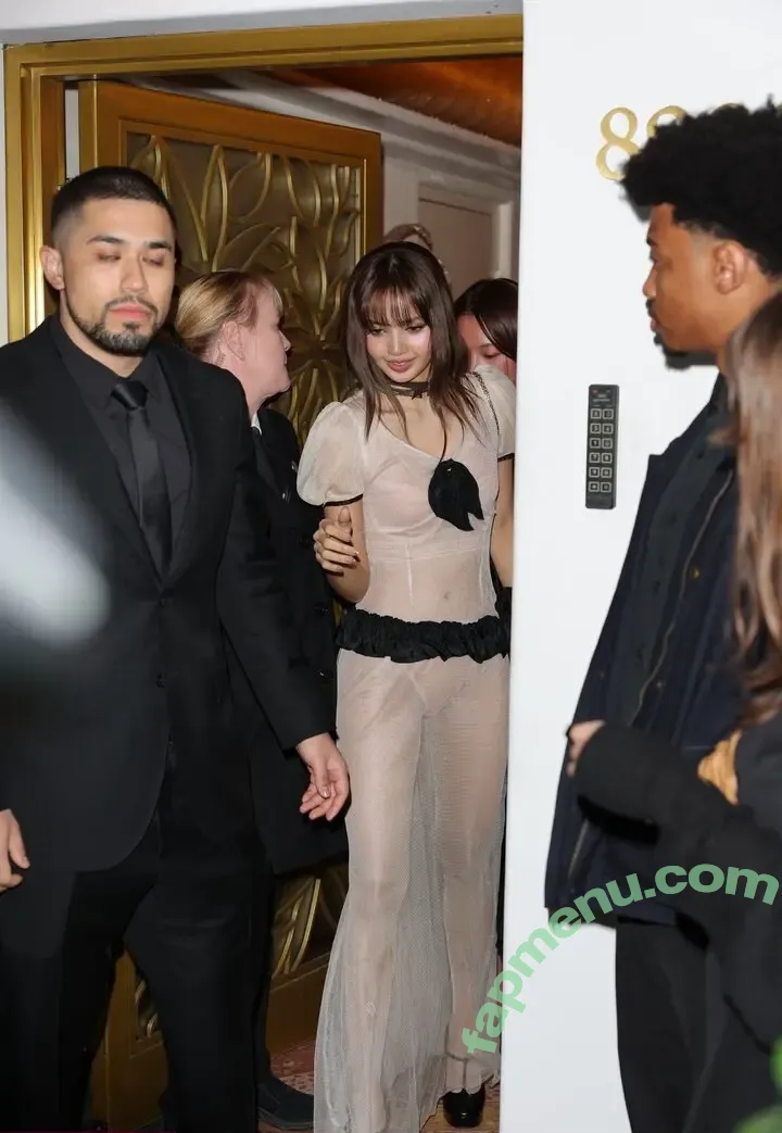 Lisa Blackpink nude photo #3441 (Lisa Blackpink)