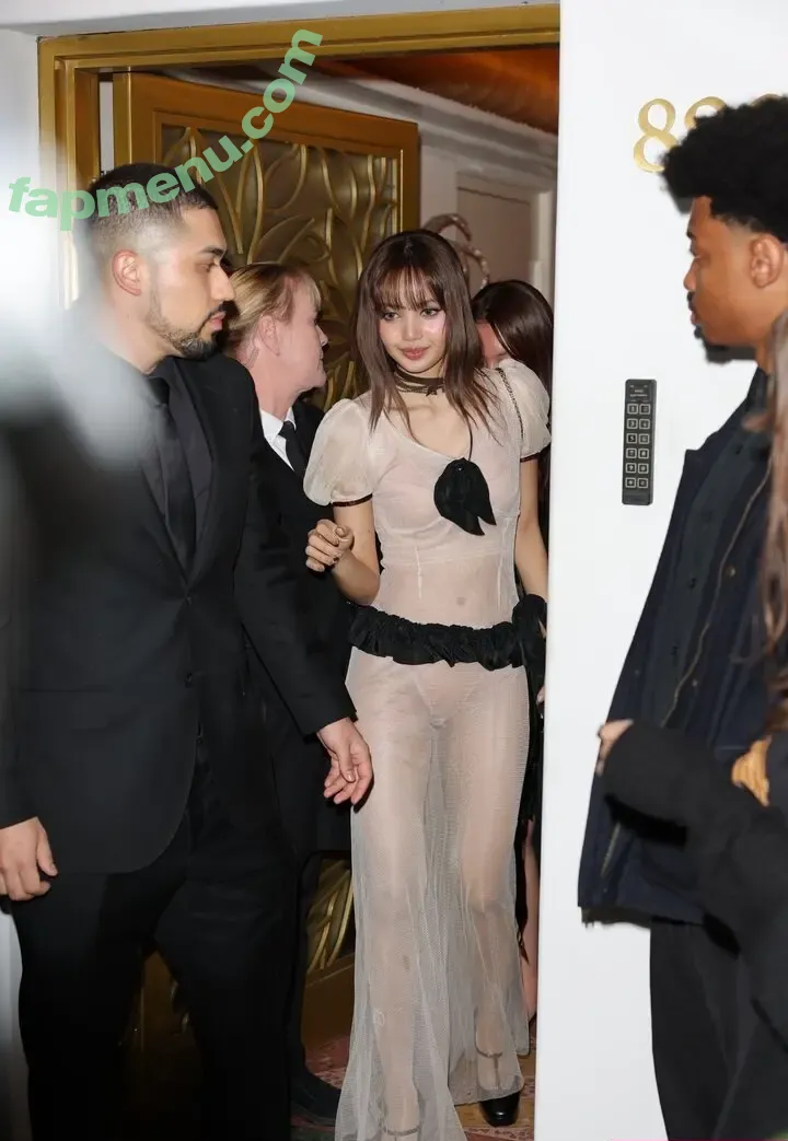 Lisa Blackpink nude photo #3442 (Lisa Blackpink)