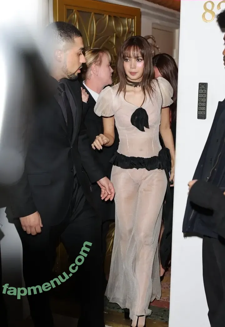 Lisa Blackpink nude photo #3446 (Lisa Blackpink)