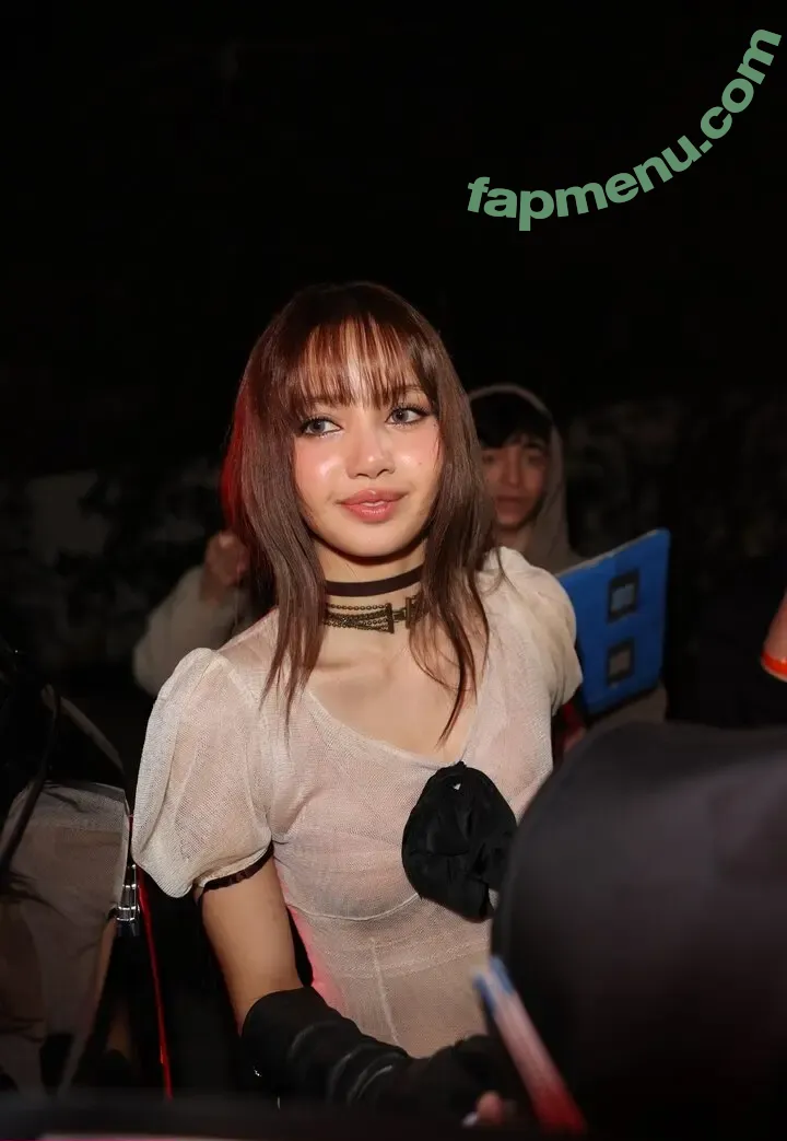 Lisa Blackpink nude photo #3474 (Lisa Blackpink)