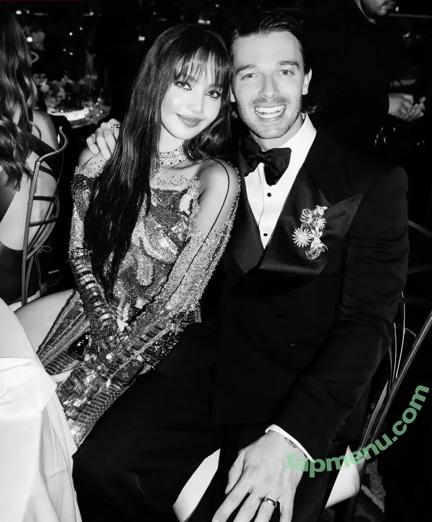 Lisa Blackpink nude photo #3502 (Lisa Blackpink)