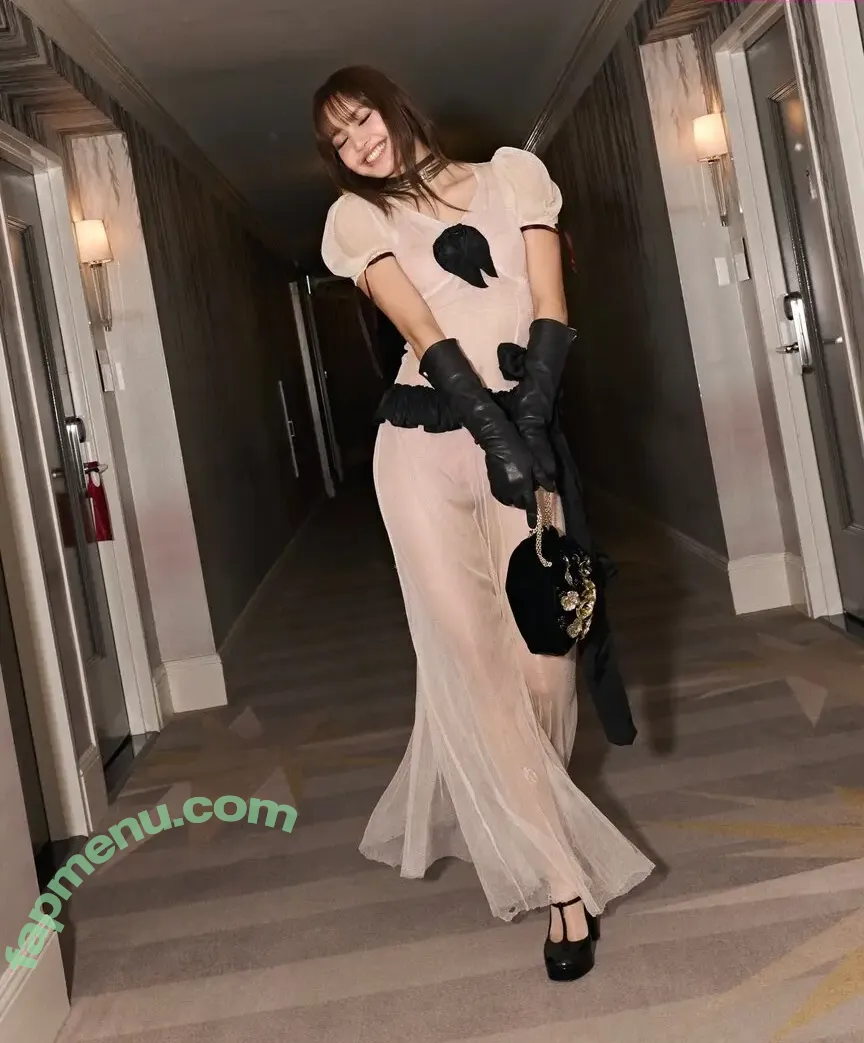 Lisa Blackpink nude photo #3516 (Lisa Blackpink)