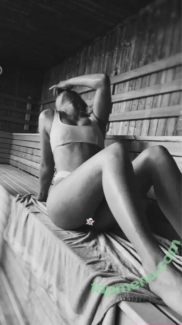 Lisa Brox nude photo #0002 (liisabrox / petiteblondegirl00)