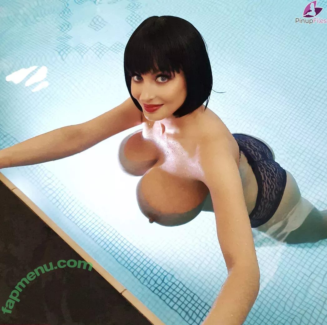 Lisa Bukawski nude photo #0041 (lbukawski / real_lbukawski)