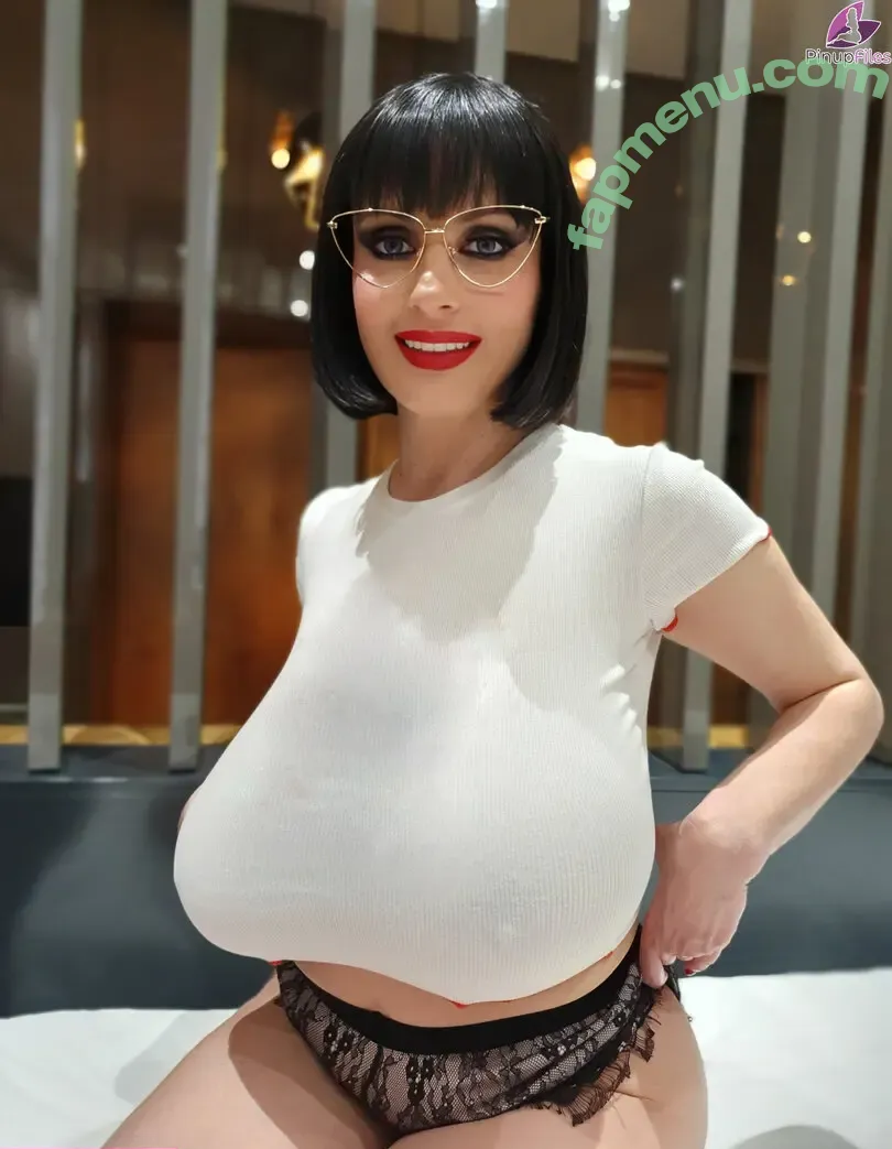 Lisa Bukawski nude photo #0304 (lbukawski / real_lbukawski)