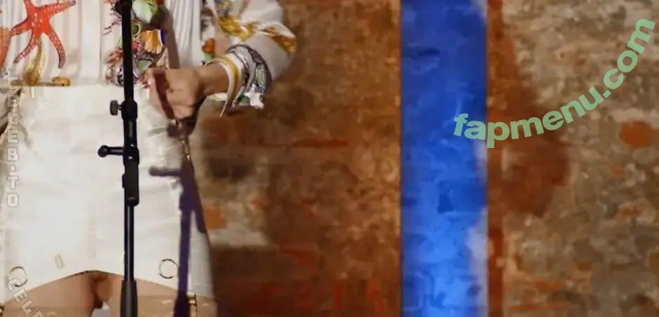 Lisa Eckhart nude photo #0282 (fraueckhart)