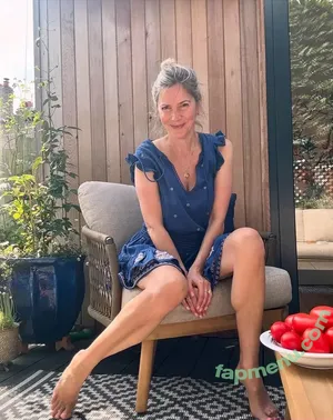 Lisa Faulkner / lisafaulknercooks nude photo #0038