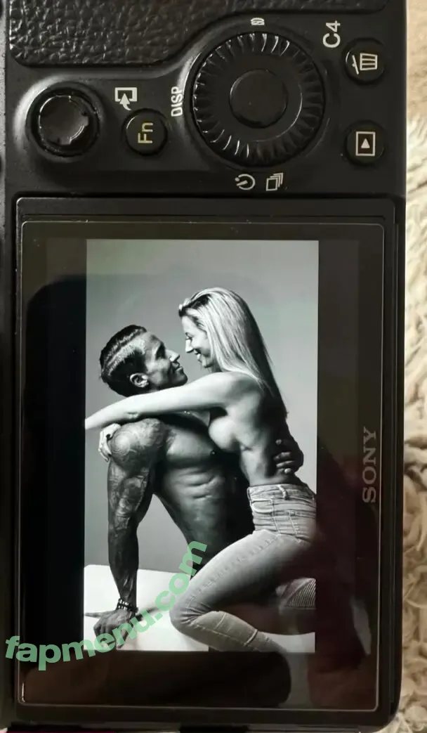 Lisa Ferguson nude photo #0009 (lisafergusonofficial)