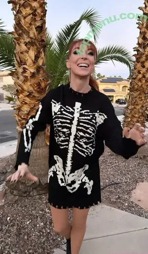 Lisa Foiles / lisafoiles nude photo #0485