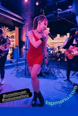 Lisa Foiles / lisafoiles nude photo #0524