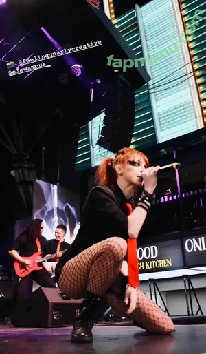 Lisa Foiles / lisafoiles nude photo #0532