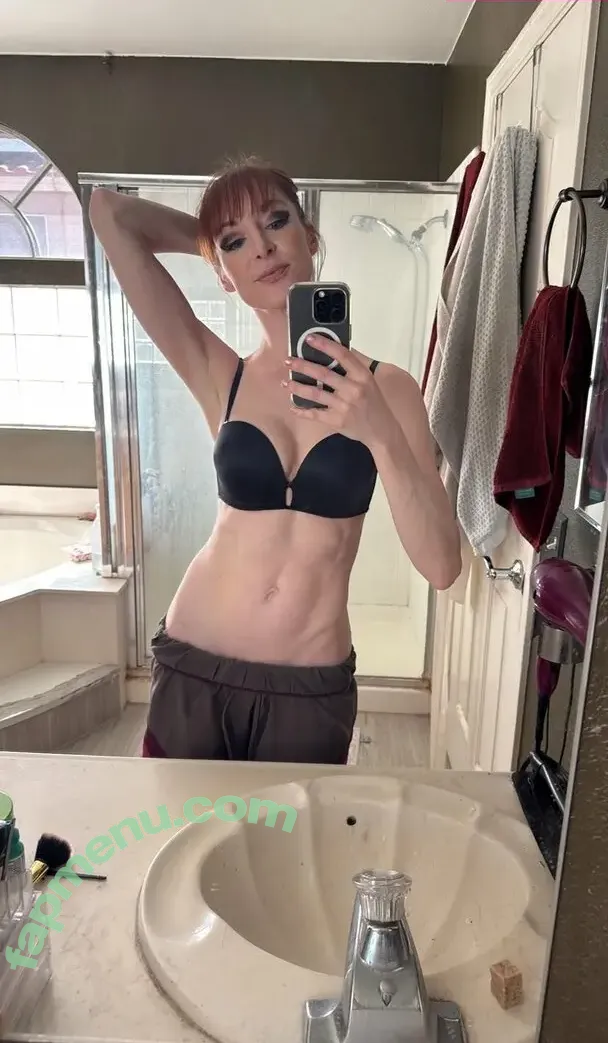 Lisa Foiles nude photo #0317 (lisafoiles)